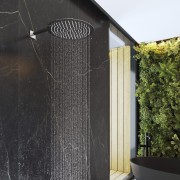 Deszczownica natryskowa prysznicowa okrągła chrom SLIM do kabin 30 cm Granitan – ujęcie z bliska / detal