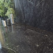 ODPŁYW LINIOWY POD PŁYTKĘ 90 cm STAL SYFON PRYSZNIC BRODZIK LUNO INOX Granitan – aranżacja / widok z boku