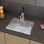 ZLEWOZMYWAK STALOWY JEDNOKOMOROWY CHROM 58x45 Granitan – ujęcie z bliska / detal