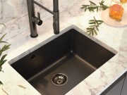 Zlew granitowy podblatowy czarny + syfon + MANADO 60 Granitan – ujęcie z bliska / detal